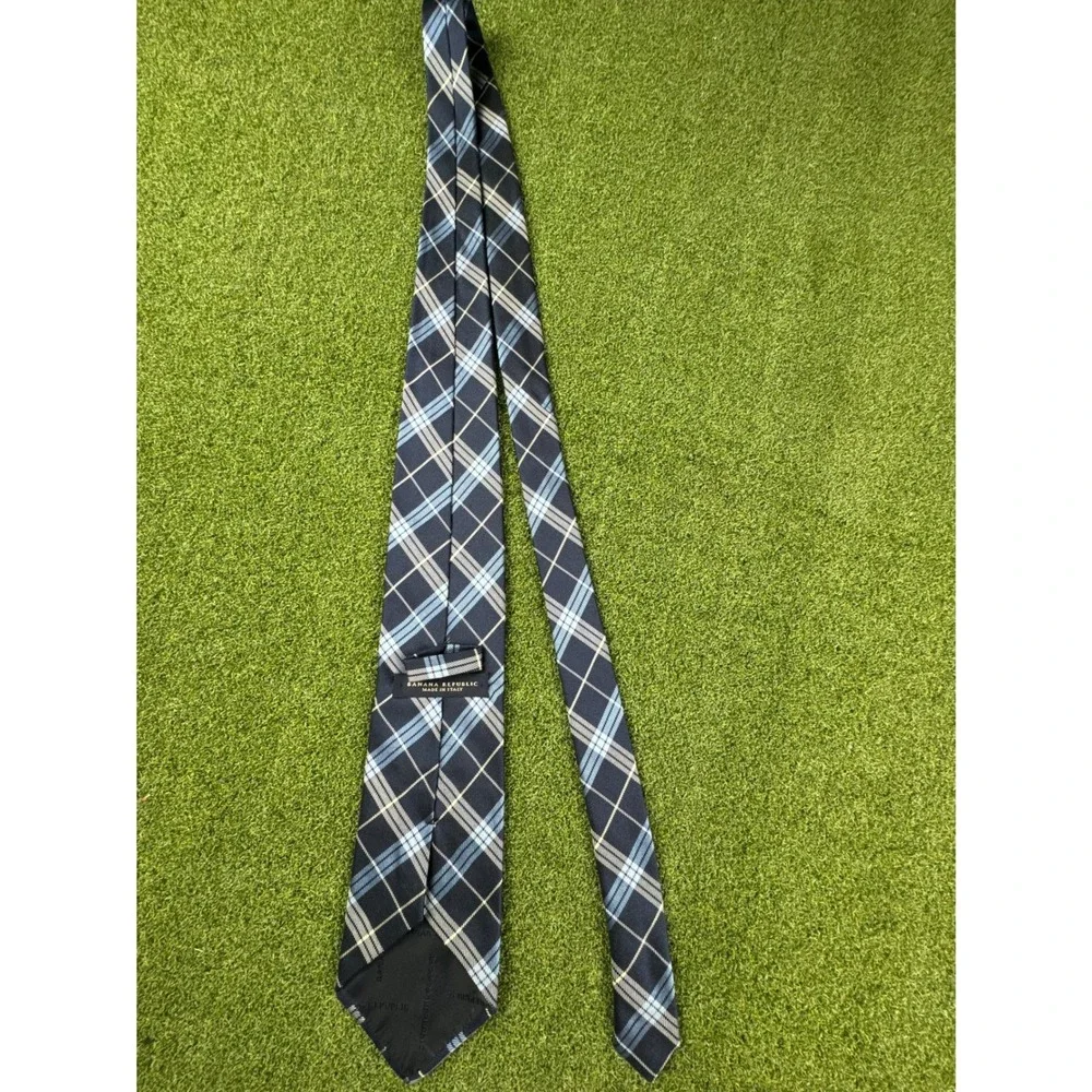 Banana Republic Navy‎ Plaid Silk Tie Made in Italy Classic Designer Necktie